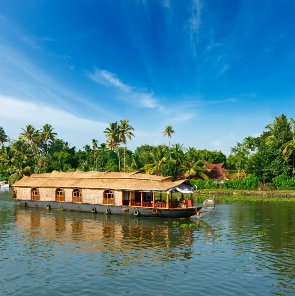 A Complete Guide to Kerala Backwater Houseboats